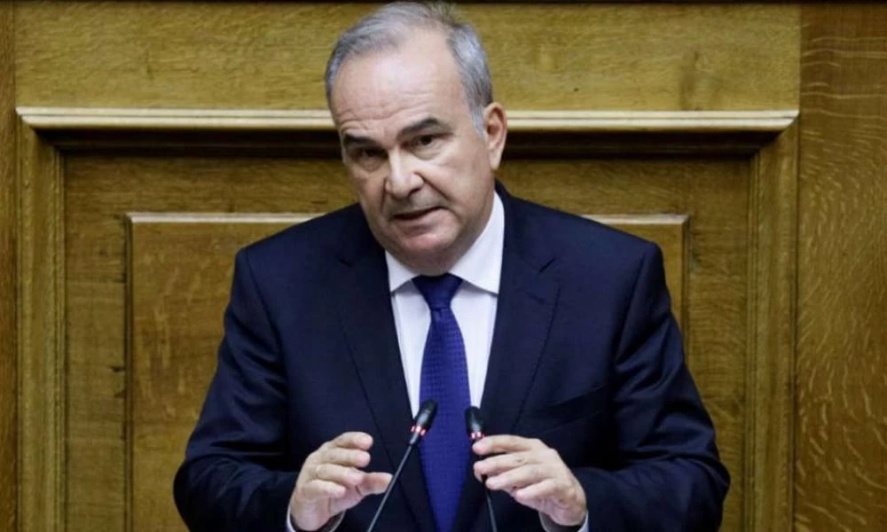 Παπαθανάσης: Εξετάζουμε απαγόρευση κυκλοφορίας μετά τις 9